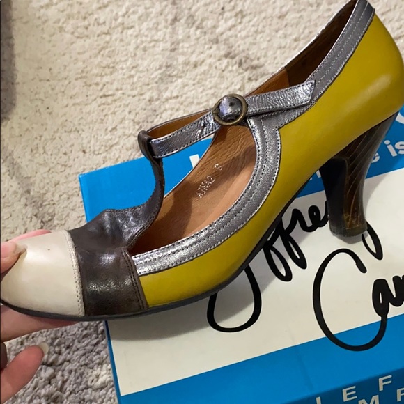 Jeffrey Campbell T-strap pump - Picture 5 of 6